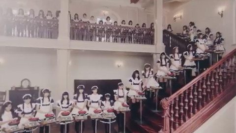 日本锅具广告百位女仆替主人做煎饼,没想到最后居然...